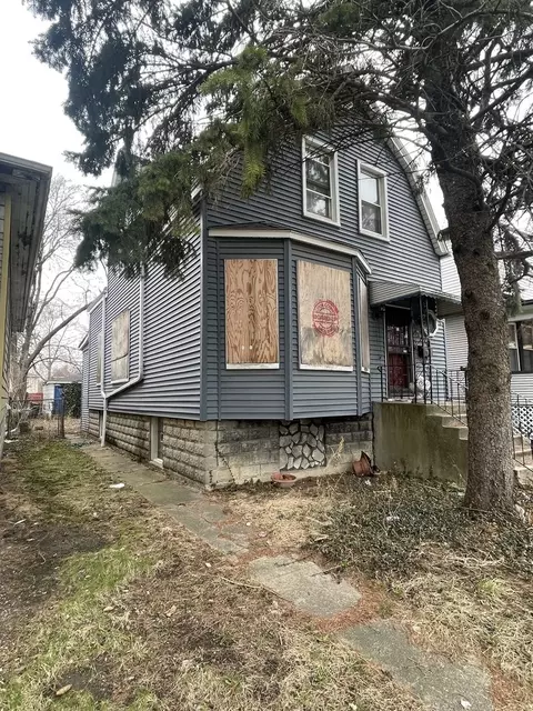 8816 S Lowe Ave, Chicago, IL 60620 photo 3