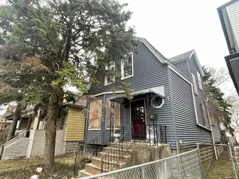 8816 S Lowe Ave, Chicago, IL 60620 photo 2