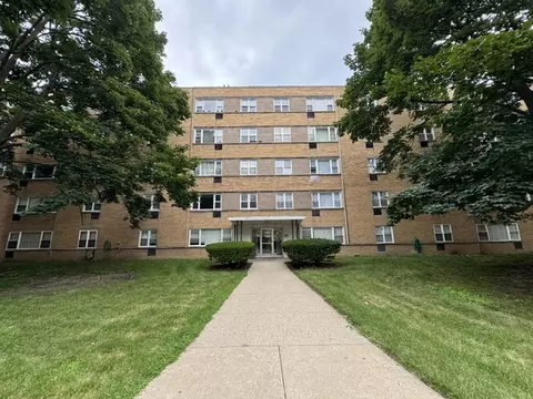 2025 W Granville Ave #114, Chicago, IL 60659