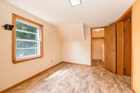 Bedroom - 309 E Sunset Pl, Dekalb, IL 60115 photo 4 of 5