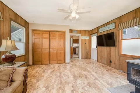 Living - 309 E Sunset Pl, Dekalb, IL 60115 photo 8 of 8