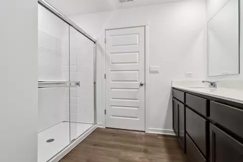 Bath - 6701 Buchanan Cir, Plainfield, IL 60586 photo 3 of 3