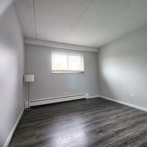 Bedroom - 575 Fairway View Dr #1F, Wheeling, IL 60090 photo 1 of 1