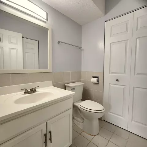 Bath - 575 Fairway View Dr #1F, Wheeling, IL 60090 photo 3 of 3