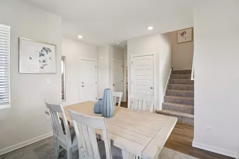 Dining - 1710 Baler Ave, Aurora, IL 60503 photo 4 of 4