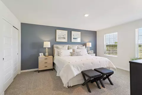 Bedroom - 1710 Baler Ave, Aurora, IL 60503 photo 2 of 8