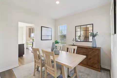 Dining - 1710 Baler Ave, Aurora, IL 60503 photo 3 of 4