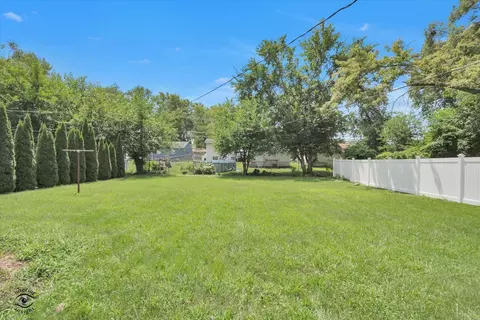 Exterior - 3335 Roesner Dr, Markham, IL 60428 photo 4 of 5