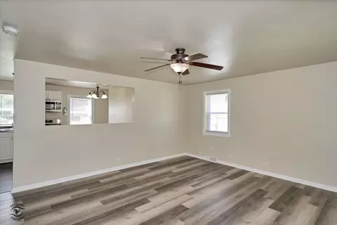 Living - 3335 Roesner Dr, Markham, IL 60428 photo 4 of 4