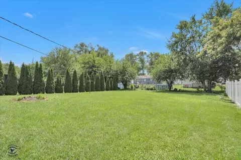 Exterior - 3335 Roesner Dr, Markham, IL 60428 photo 3 of 5