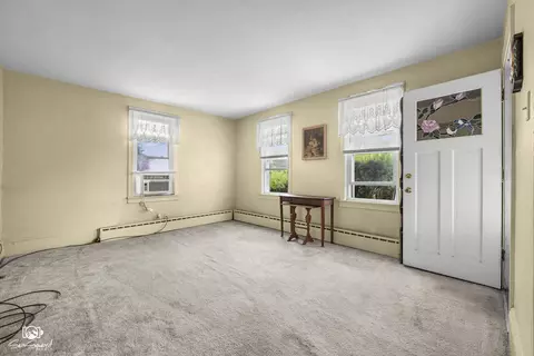 Living - 119 E 17th St, Lockport, IL 60441 photo 1 of 3
