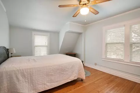 Bedroom - 101 W Maple Ave, Roselle, IL 60172 photo 1 of 3