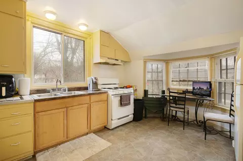 Kitchen - 101 W Maple Ave, Roselle, IL 60172 photo 3 of 4