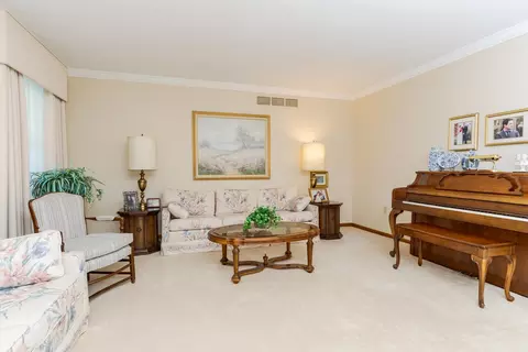 Living - 18468 E 600 North Rd, Bloomington, IL 61705 photo 1 of 10