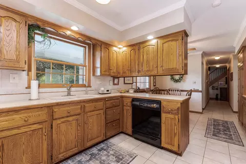 Kitchen - 18468 E 600 North Rd, Bloomington, IL 61705 photo 2 of 4