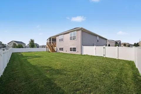 Exterior - 25428 W Ashton Dr, Plainfield, IL 60586 photo 4 of 9