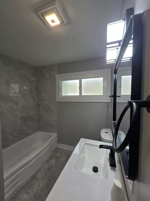 Bath - Undisclosed, Markham, IL 60428 photo 2 of 3
