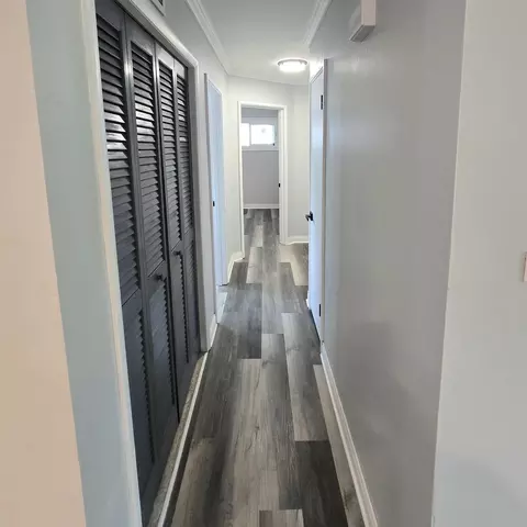 Entry Way - Undisclosed, Markham, IL 60428 photo 1 of 2