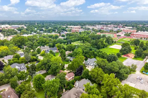 View/Area - 220 E Hillside Rd, Naperville, IL 60540 photo 2 of 6