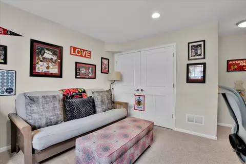 Bedroom - 300 Lexington Ln, Rolling Meadows, IL 60008 photo 6 of 6