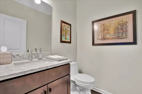 Bath - 300 Lexington Ln, Rolling Meadows, IL 60008 photo 1 of 4