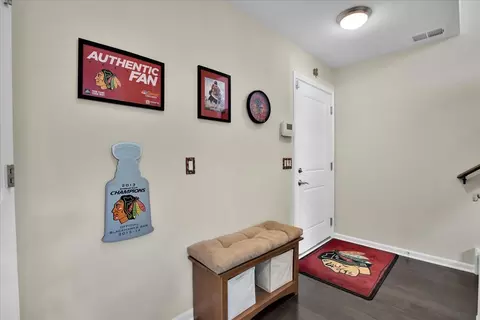 Entry Way - 300 Lexington Ln, Rolling Meadows, IL 60008 photo 3 of 3