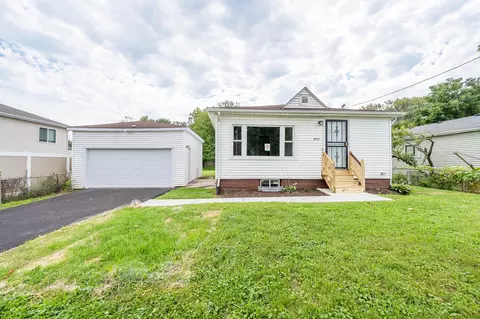 3027 W 141st St, Blue Island, IL 60406