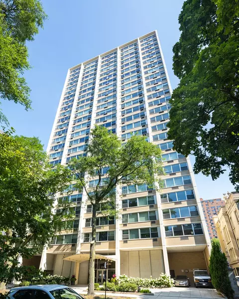 336 W Wellington Ave #2501, Chicago, IL 60657