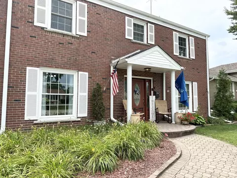Exterior - 1414 W Budd Blvd, Kankakee, IL 60901 photo 2 of 7