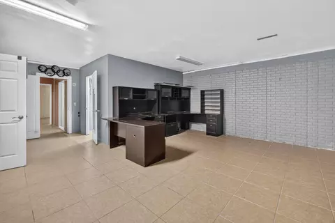 Other - 9 Vale Ct, Moline, IL 61265 photo 8 of 10