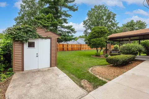 Exterior - 9 Vale Ct, Moline, IL 61265 photo 8 of 8