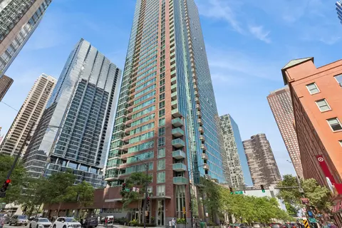 505 N Mcclurg Ct #204, Chicago, IL 60611