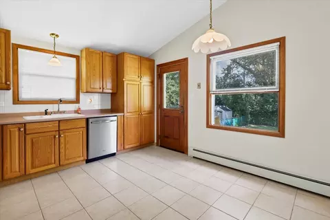 Kitchen - 2308 Birch Ln, Rolling Meadows, IL 60008 photo 1 of 2
