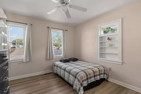 Bedroom - 2317 29th St, Moline, IL 61265 photo 1 of 4
