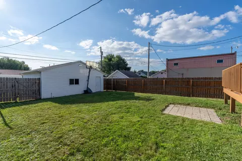 Exterior - 2317 29th St, Moline, IL 61265 photo 8 of 9