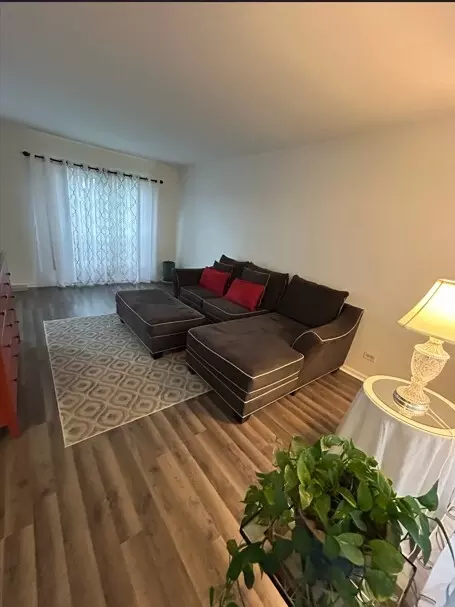 Living - 1929 Whitingham Ln, Hoffman Estates, IL 60169 photo 1 of 2