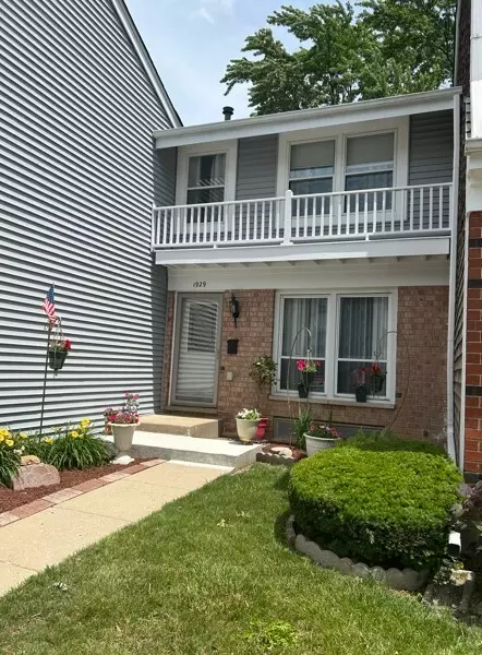 Other - 1929 Whitingham Ln, Hoffman Estates, IL 60169 photo 2 of 16