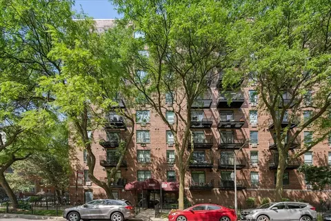 3900 N Pine Grove Ave #907, Chicago, IL 60613