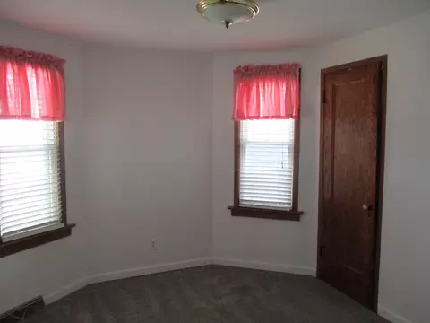 Bedroom - 6421 Sinclair Ave, Berwyn, IL 60402 photo 1 of 3
