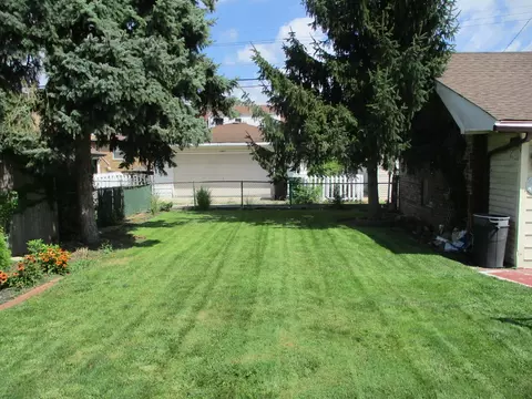 Exterior - 6421 Sinclair Ave, Berwyn, IL 60402 photo 4 of 5