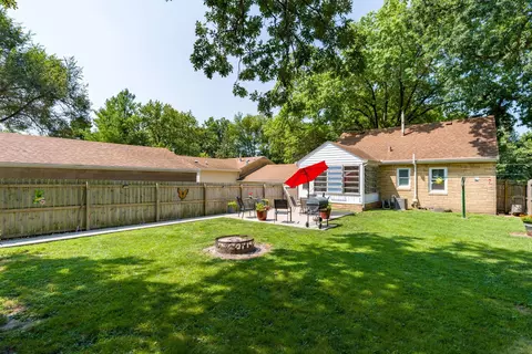 Exterior - 1636 32nd St, Moline, IL 61265 photo 9 of 10