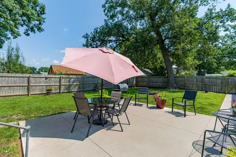 Exterior - 1636 32nd St, Moline, IL 61265 photo 6 of 10
