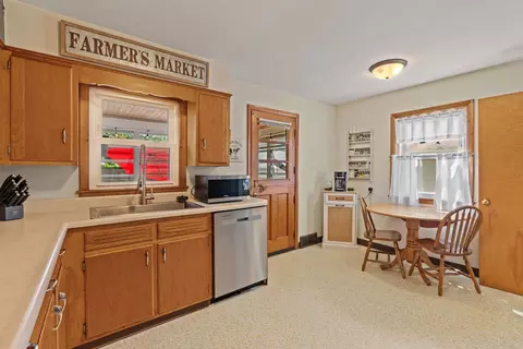 Kitchen - 1636 32nd St, Moline, IL 61265 photo 1 of 4