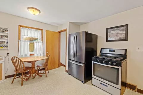 Kitchen - 1636 32nd St, Moline, IL 61265 photo 2 of 4