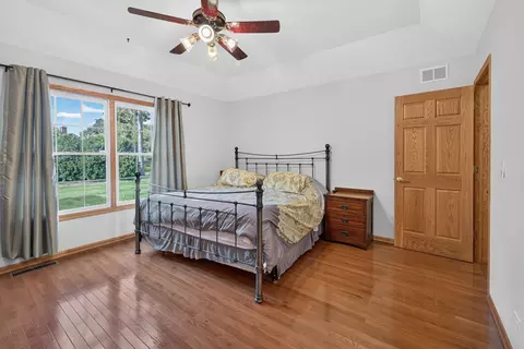 Bedroom - 3932 Balmoral Ct, Rolling Meadows, IL 60008 photo 1 of 5