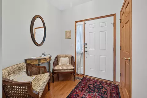 Entry Way - 3932 Balmoral Ct, Rolling Meadows, IL 60008 photo 1 of 1