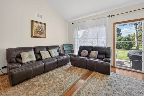 Living - 3932 Balmoral Ct, Rolling Meadows, IL 60008 photo 2 of 2