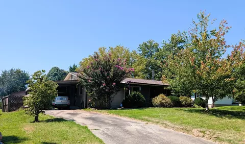 Exterior - 109 Belcher St, Anna, IL 62906 photo 4 of 9