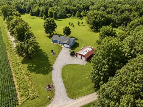 View/Area - 2325 County Road 975 E, Rinard, IL 62878 photo 4 of 12