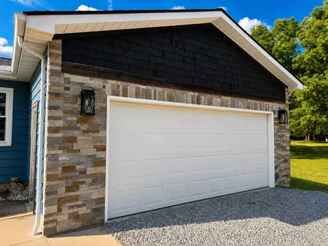 Exterior - 2325 County Road 975 E, Rinard, IL 62878 photo 4 of 11